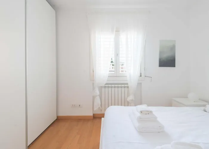 Loverhome Apartment 3